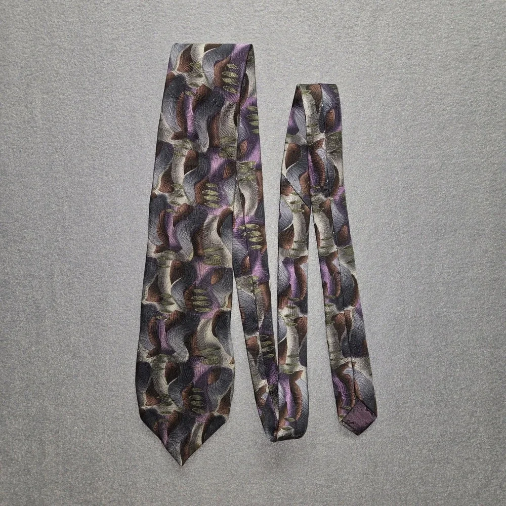 Vintage J Garcia Duckworm Alarm Collection Fourteen‎ Silk Necktie Purple Multi